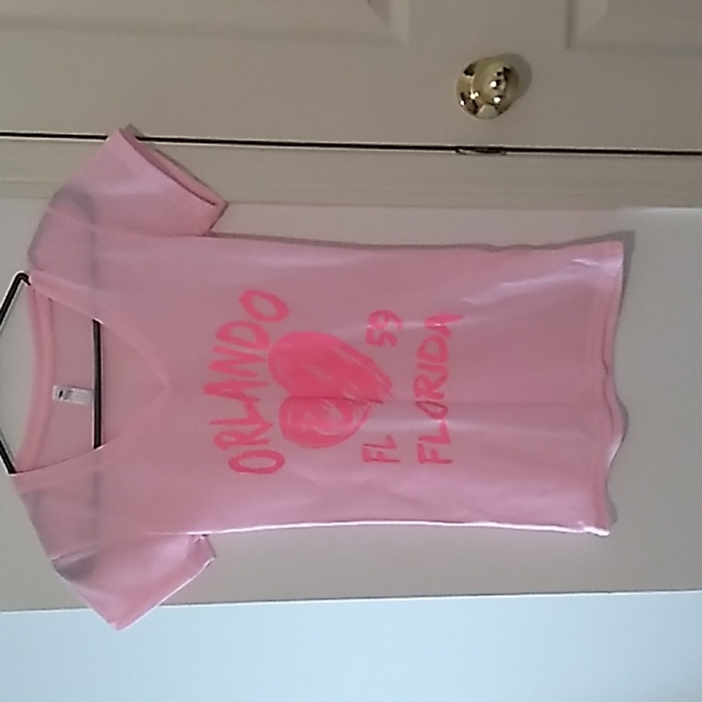 Pink tee
